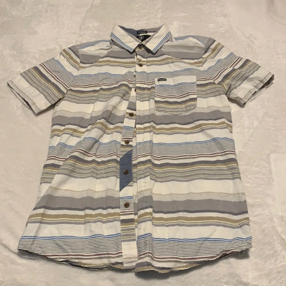 Volcom Other - Volcom Short Sleeve collared shirt